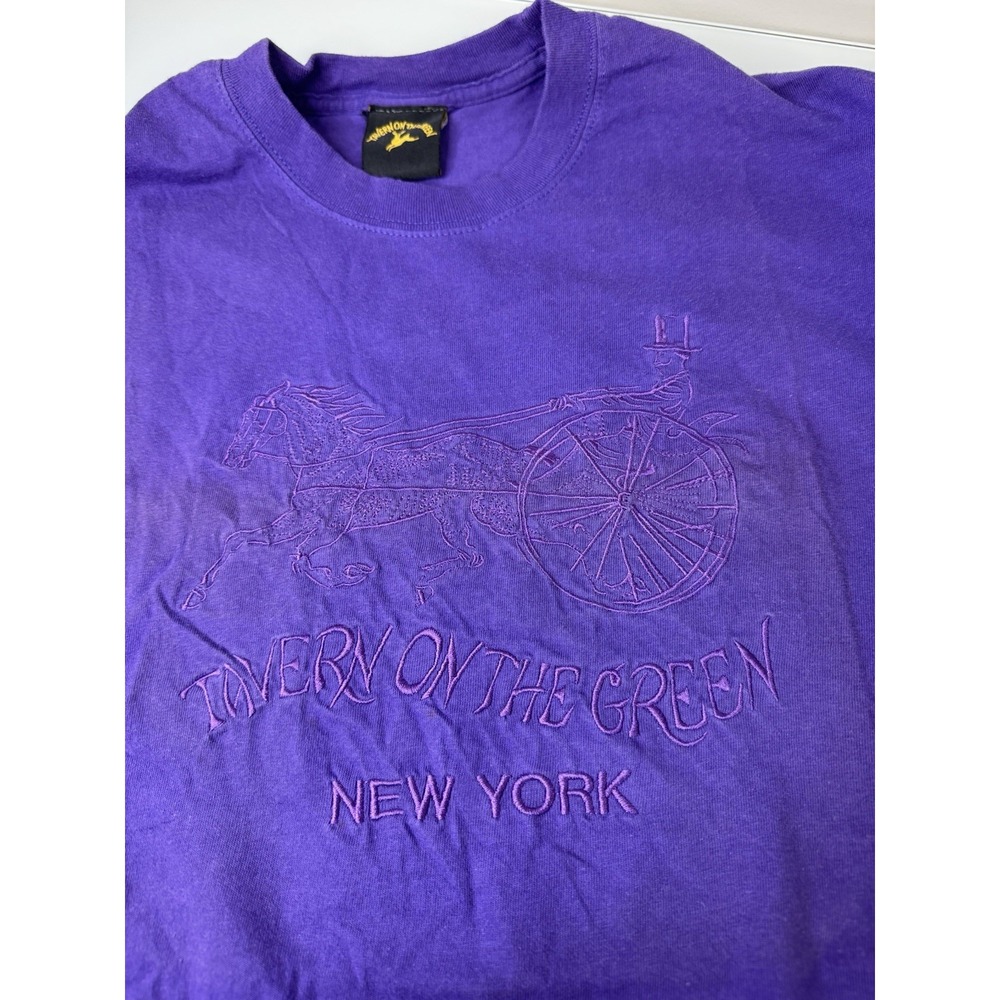Vintage 90's Tavern On The Green New York NYC Purple Embroidered T-Shirt Size M